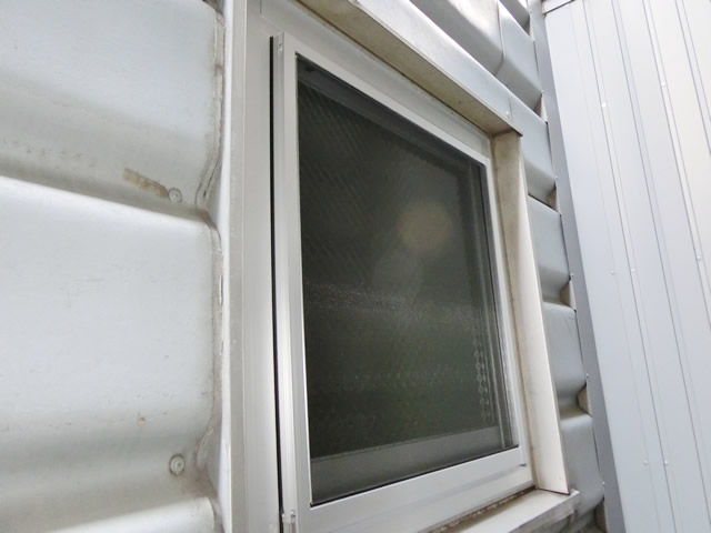 カバー工法による内倒し窓取替工事　窓のリフォーム　施工事例　弥富市